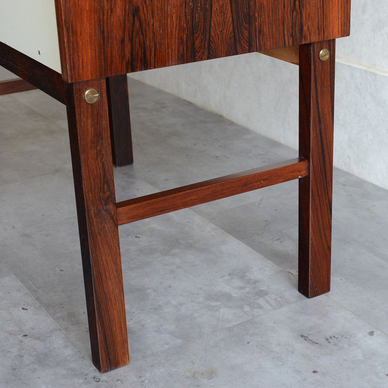 デンマーク  ローズウッド 2段チェスト 5-6