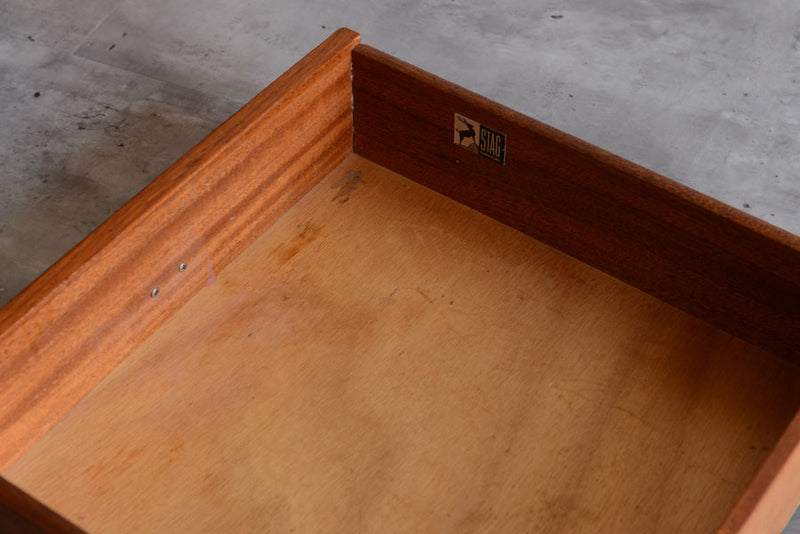 STAG　スタッグ　サイドテーブル