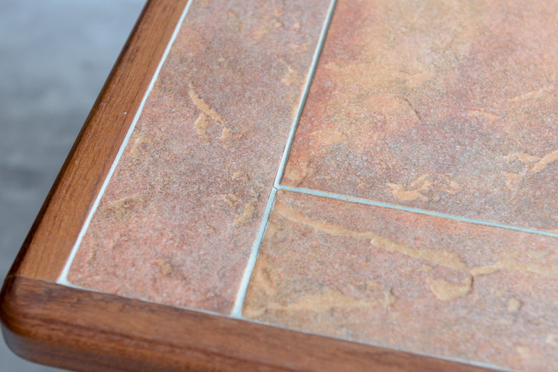 コーラルタイルトップ　ヴィンテージ ローテーブル01　