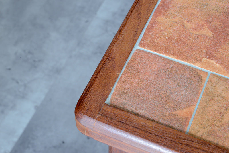 コーラルタイルトップ　ヴィンテージ ローテーブル01　