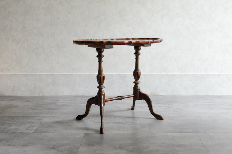 クラシック　サイドテーブル　パイクラスト01