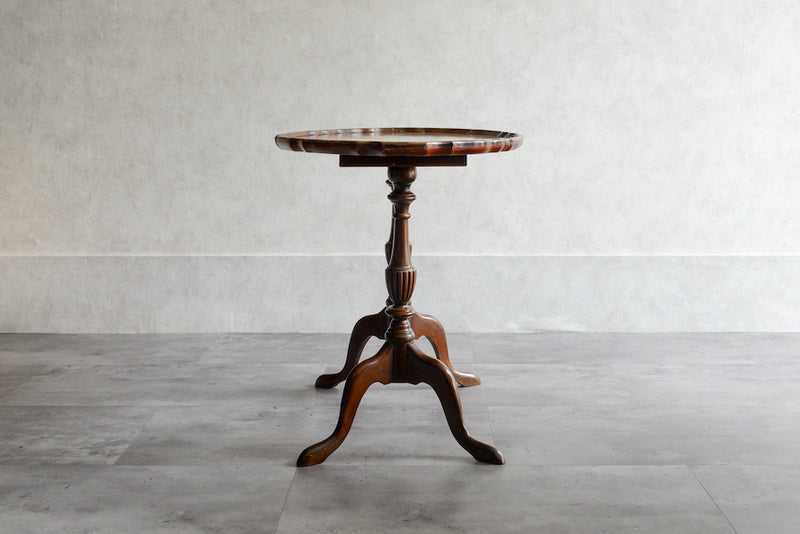 クラシック　サイドテーブル　パイクラスト01