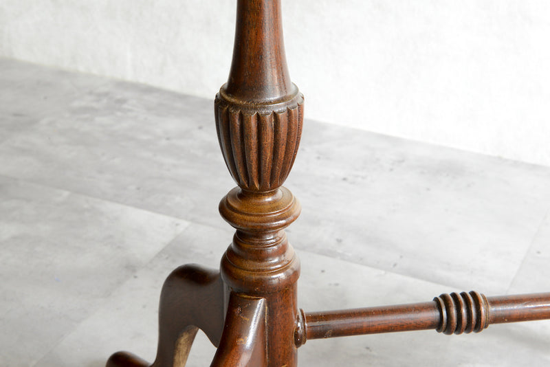 クラシック　サイドテーブル　パイクラスト01