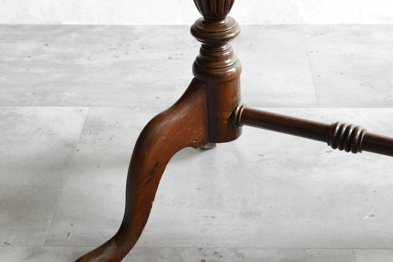 クラシック　サイドテーブル　パイクラスト01