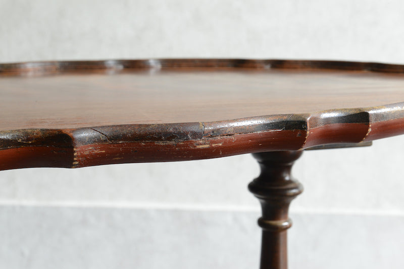 クラシック　サイドテーブル　パイクラスト01