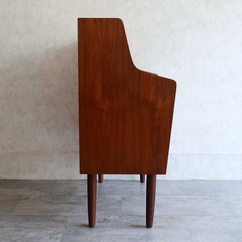 デンマーク ヴィンテージ　 チーク ビューロー 3-3