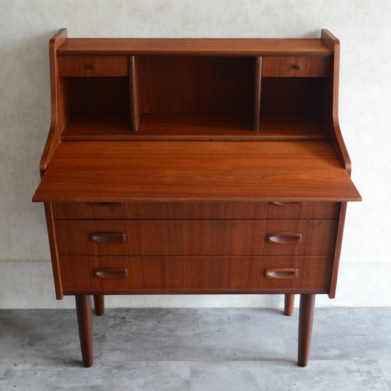 デンマーク ヴィンテージ　 チーク ビューロー 3-3