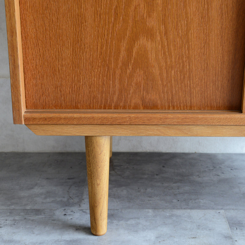 デンマーク ヴィンテージ　オークキャビネット 01