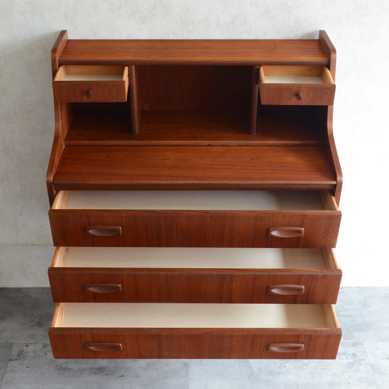 デンマーク ヴィンテージ　 チーク ビューロー 3-3