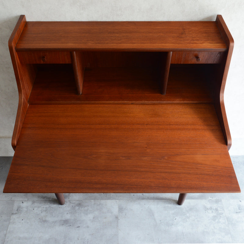 デンマーク ヴィンテージ　 チーク ビューロー 3-3