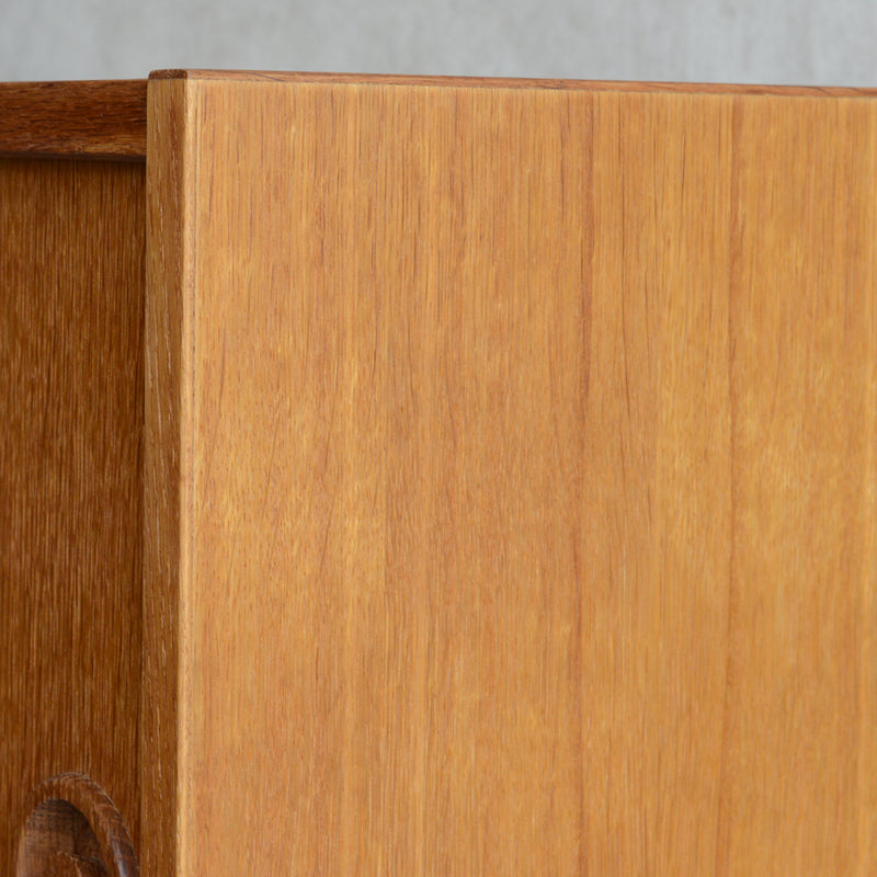 デンマーク ヴィンテージ　オークキャビネット 01