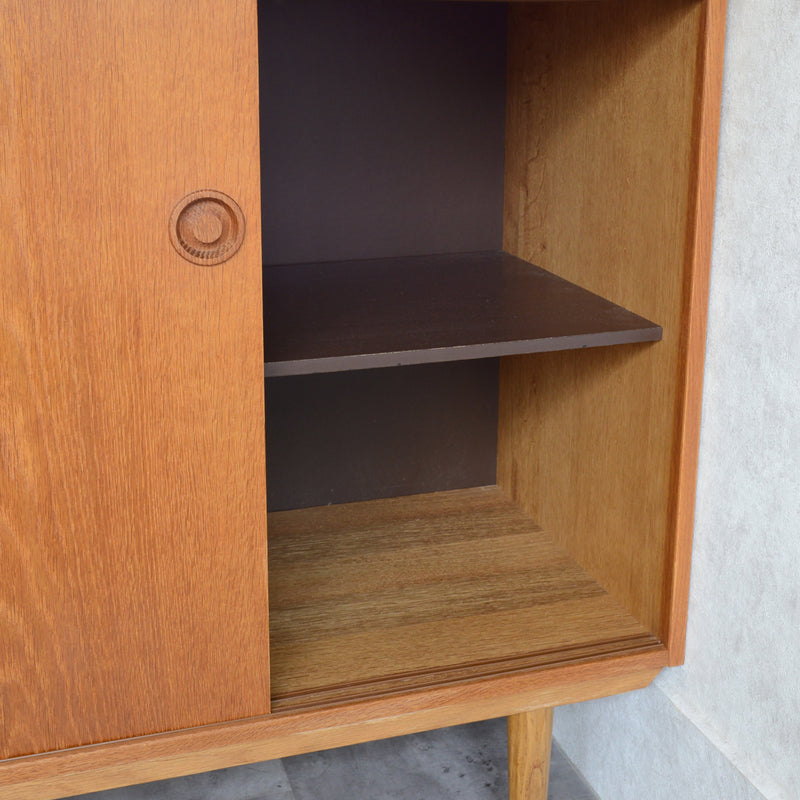 デンマーク ヴィンテージ　オークキャビネット 01