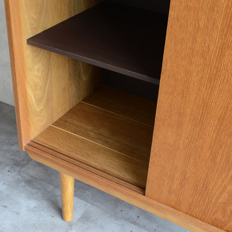 デンマーク ヴィンテージ　オークキャビネット 01