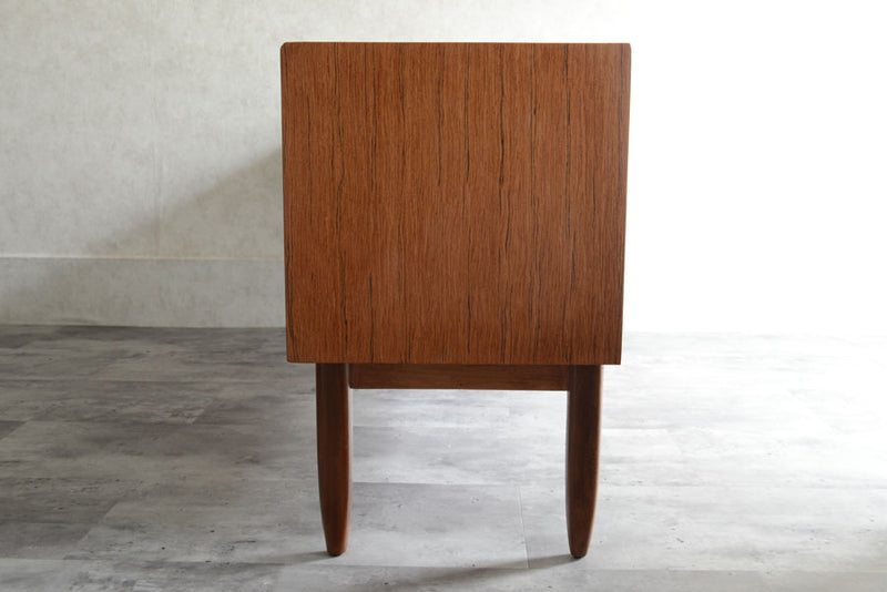 60s 　イギリスヴィンテージ　サイドボード