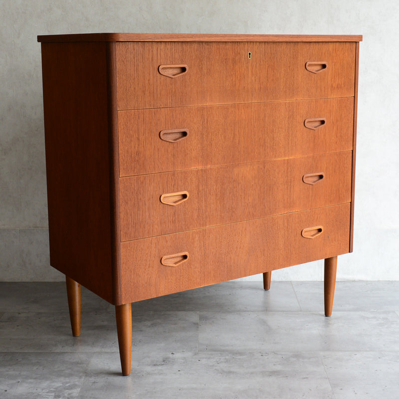 スウェーデン　ヴィンテージ チークチェスト（4段）