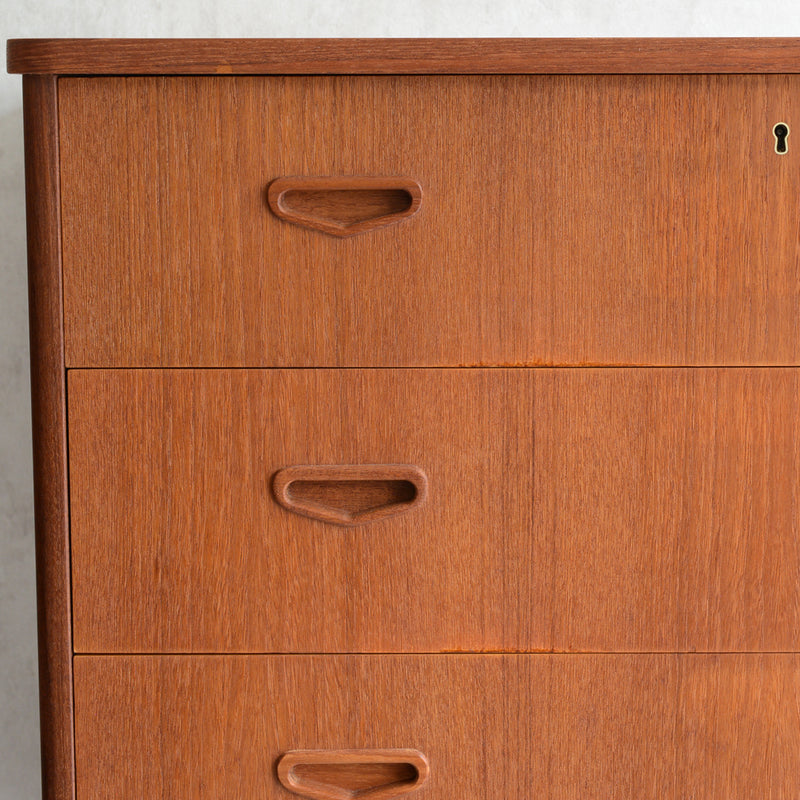 スウェーデン　ヴィンテージ チークチェスト（4段）