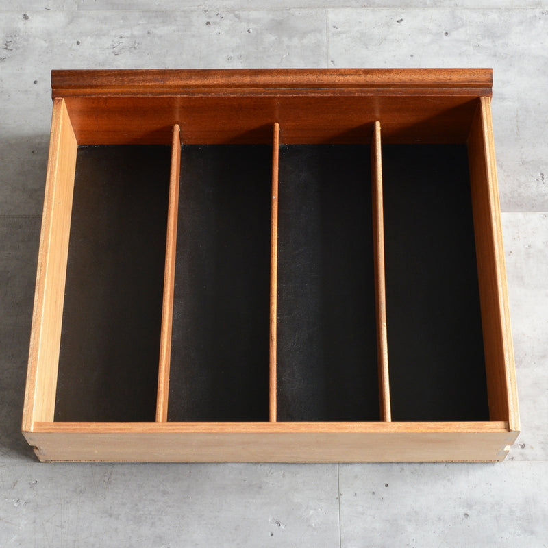 White&Newton ヴィンテージ   サイドボード 02