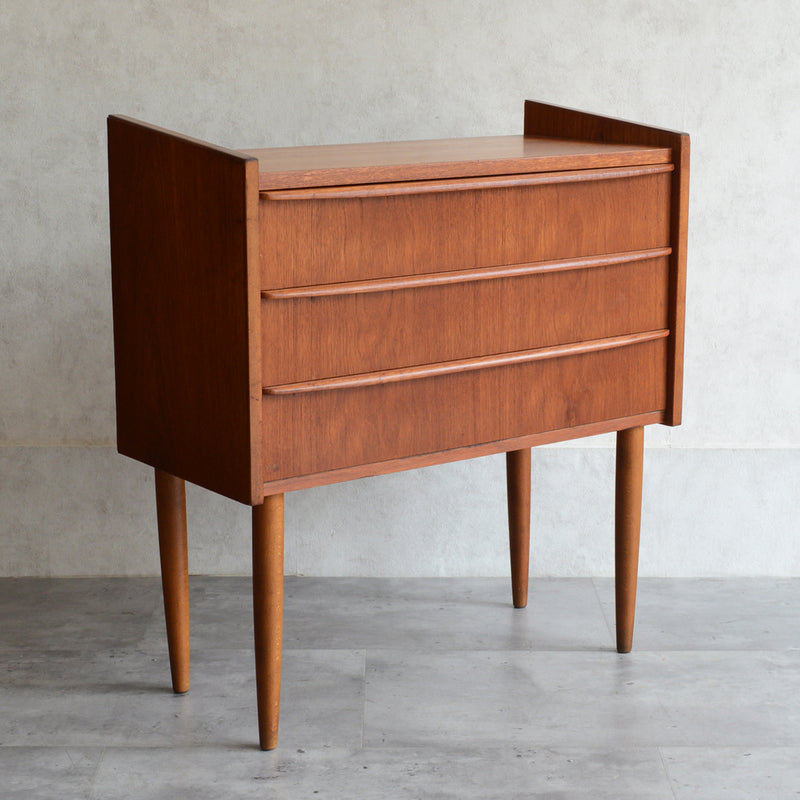 デンマーク　ヴィンテージ チークチェスト 3段　3-2