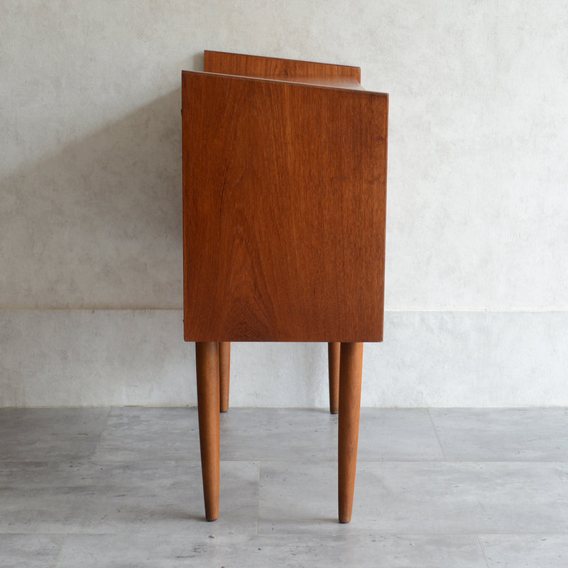 デンマーク　ヴィンテージ チークチェスト 3段　3-2