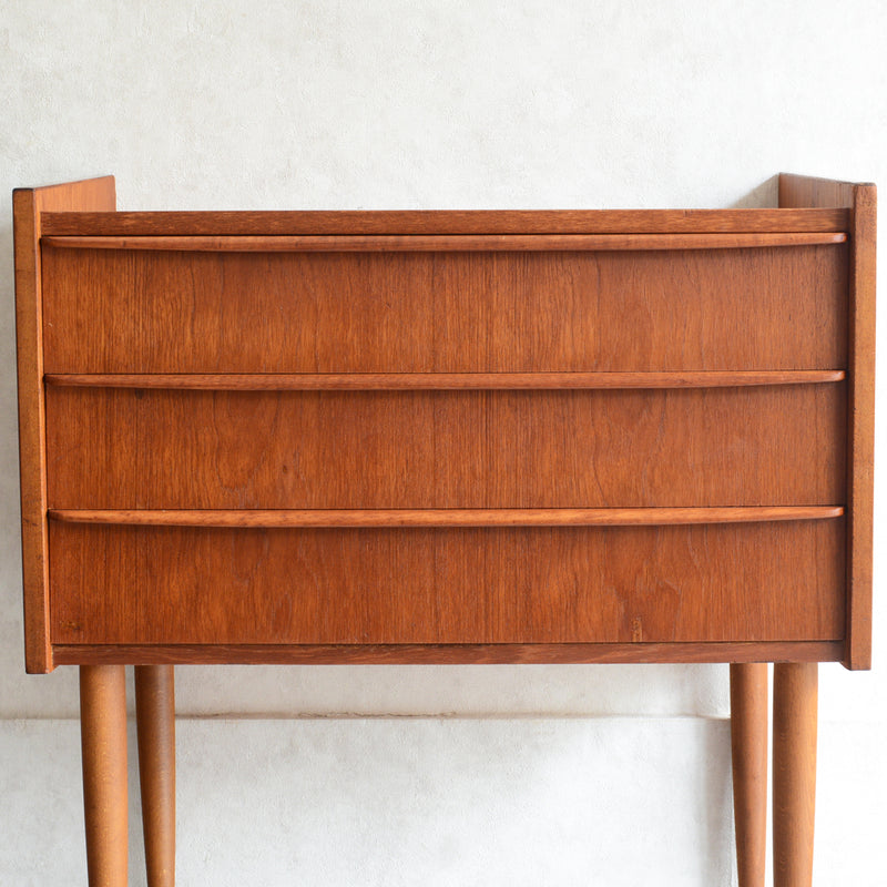 デンマーク　ヴィンテージ チークチェスト 3段　3-2