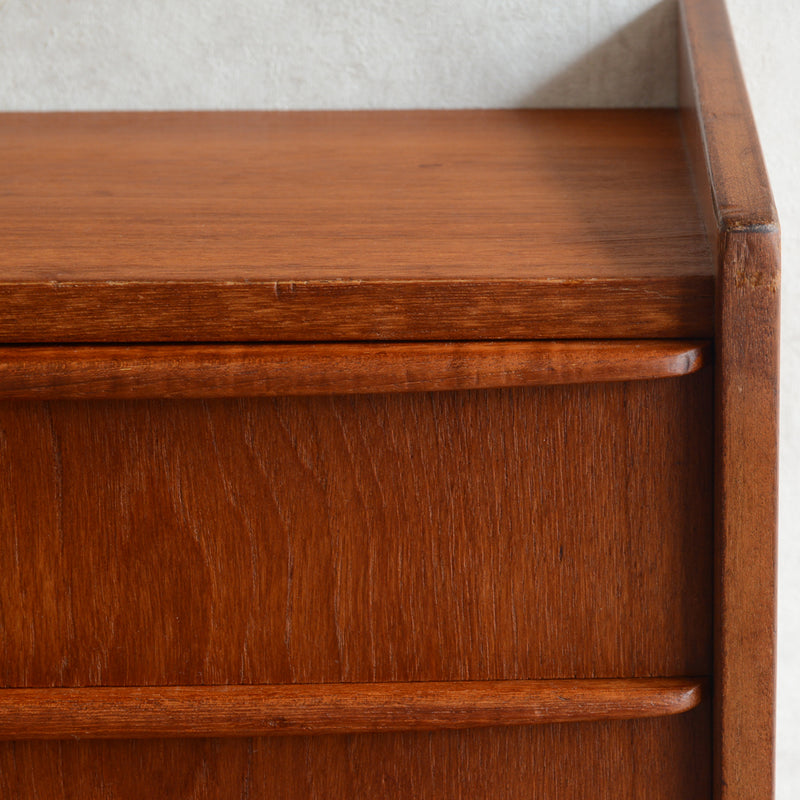 デンマーク　ヴィンテージ チークチェスト 3段　3-2