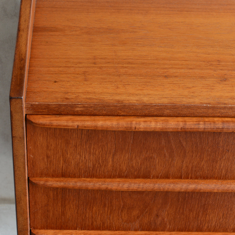 デンマーク　ヴィンテージ チークチェスト 3段　3-2