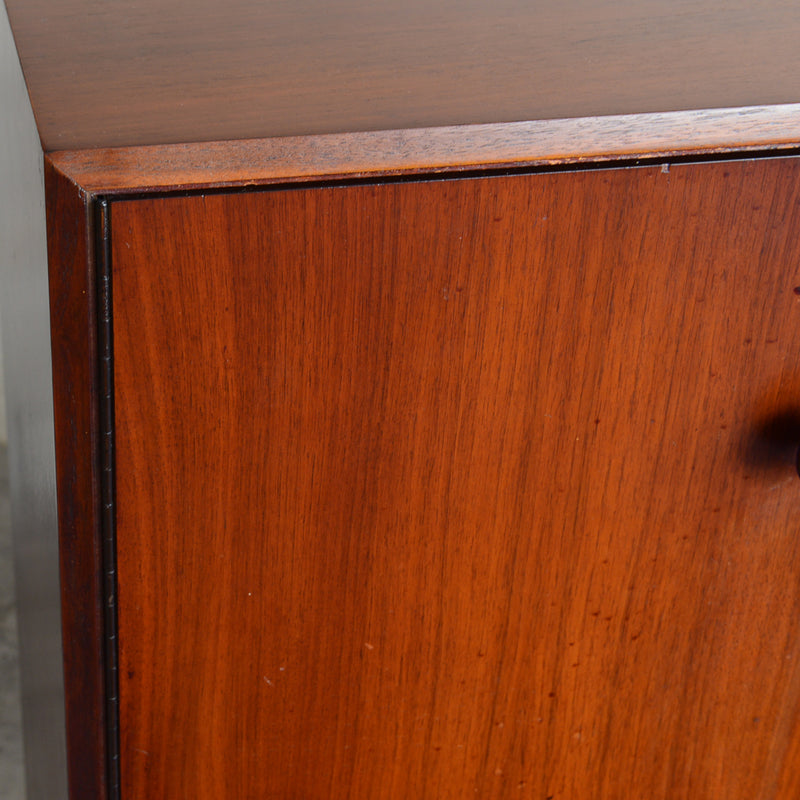 Meredew メレデュー　ガラス キャビネット 25 (木扉付）