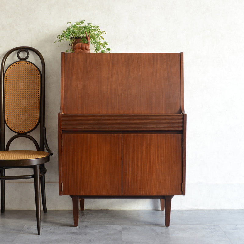 EON(Elliotts of Newbury） チークビューロー 07