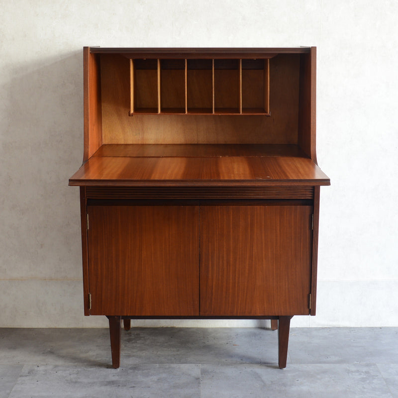 EON(Elliotts of Newbury） チークビューロー 07