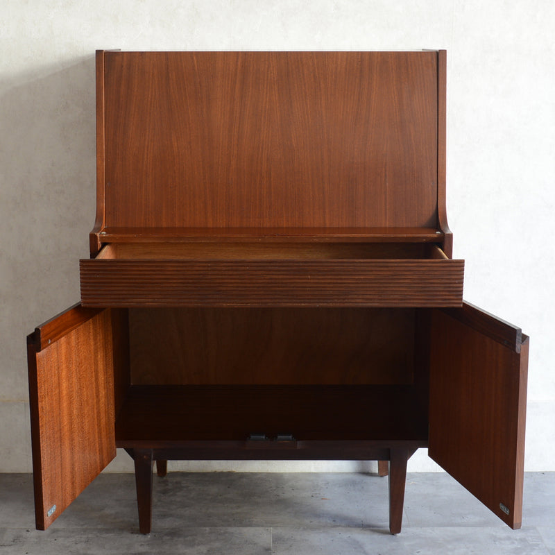 EON(Elliotts of Newbury） チークビューロー 07