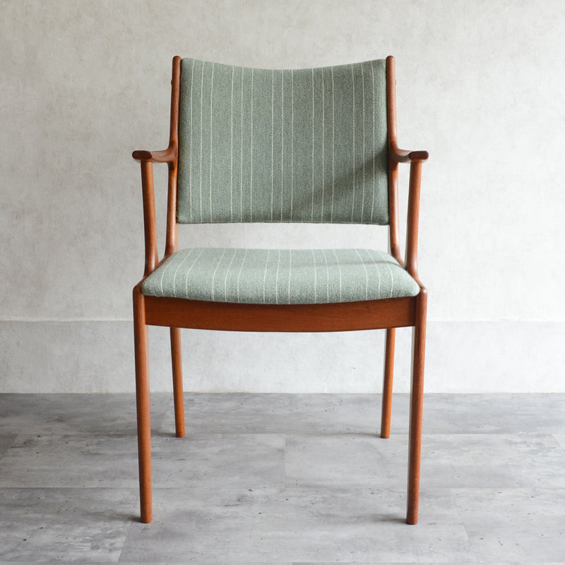 Johannes Andersen（ヨハネス・アンダーセン）ヴィンテージ アームチェア