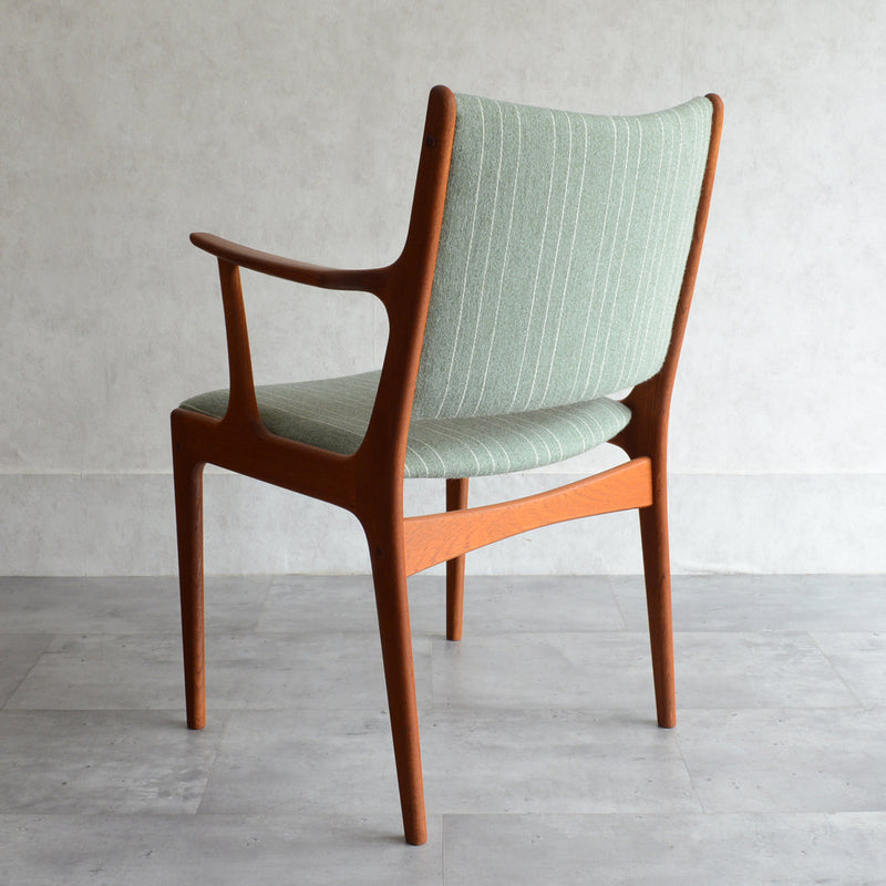 Johannes Andersen（ヨハネス・アンダーセン）ヴィンテージ アームチェア