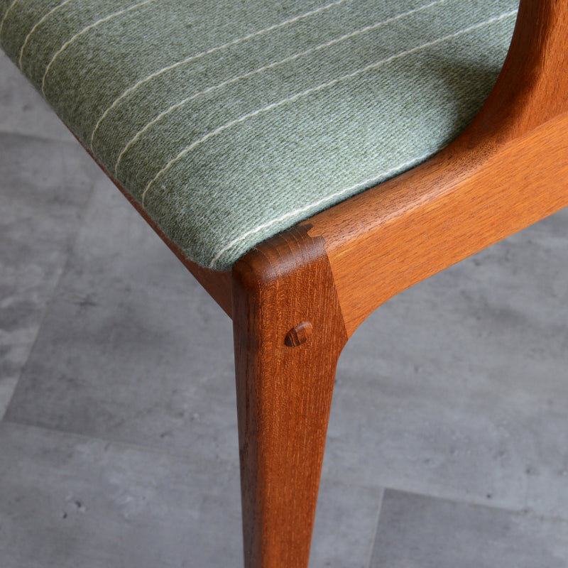 Johannes Andersen（ヨハネス・アンダーセン）ヴィンテージ アームチェア