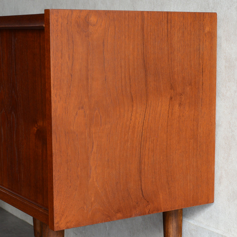 デンマーク ヴィンテージ　チークキャビネット02（ウッドオイル仕上）