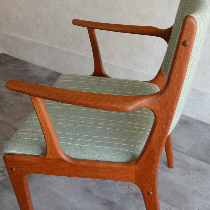 Johannes Andersen（ヨハネス・アンダーセン）ヴィンテージ アームチェア