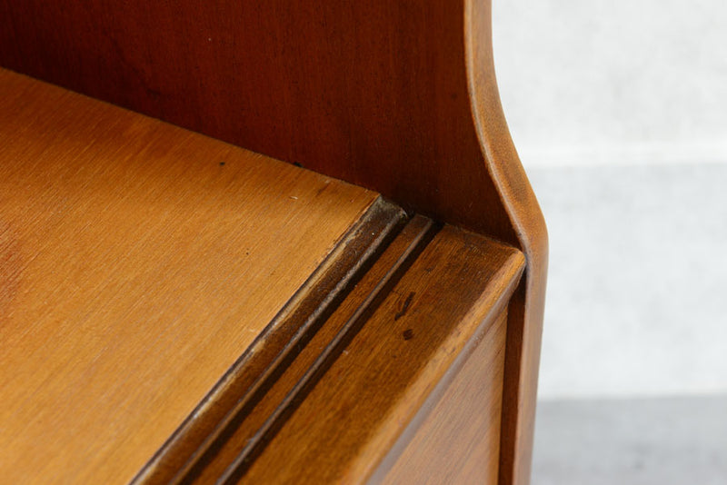 Jentique ジェンティーク　 ナロー　カップボード①