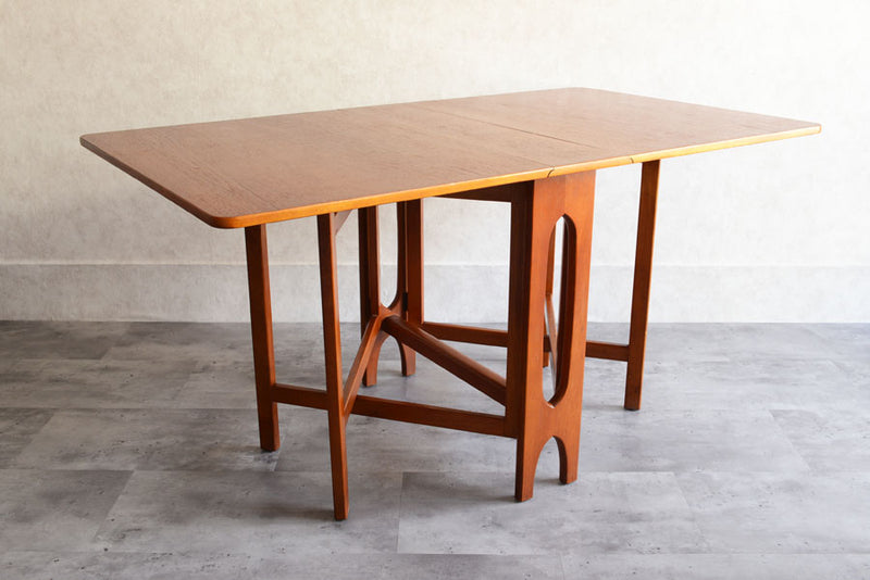 Jentique　ジェンティーク　ゲートレッグダイニングテーブル01