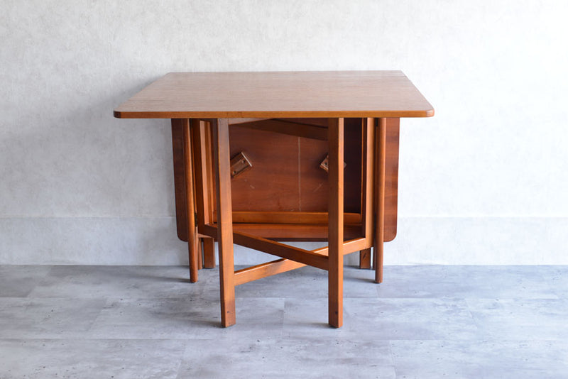 Jentique　ジェンティーク　ゲートレッグダイニングテーブル01