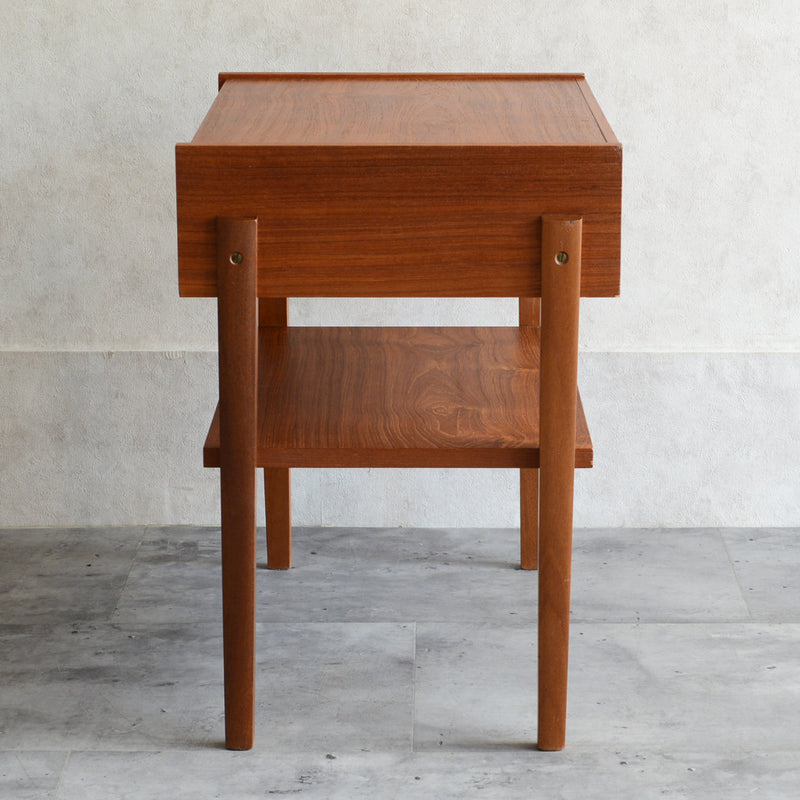 デンマーク ヴィンテージ スモールチェスト01（ウッドオイル仕上げ）