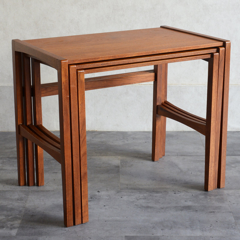 60S チーク ネストテーブル 01