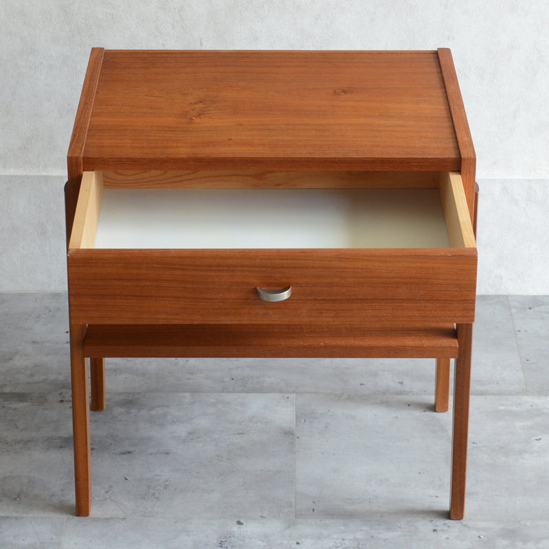 デンマーク ヴィンテージ スモールチェスト01（ウッドオイル仕上げ）