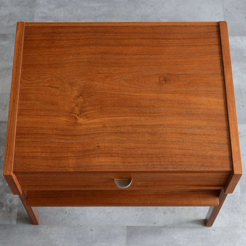 デンマーク ヴィンテージ スモールチェスト01（ウッドオイル仕上げ）