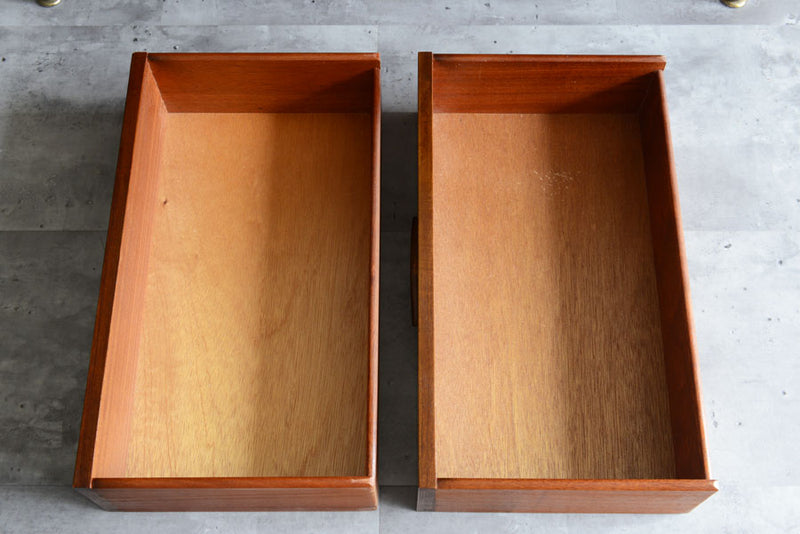 Jentique ジェンティーク　 ナロー　カップボード①