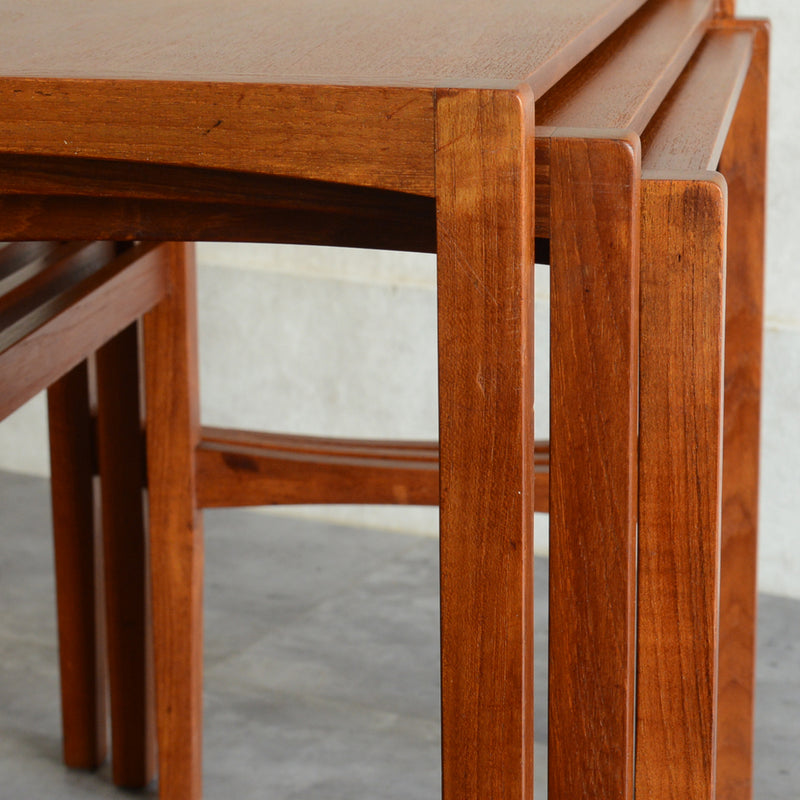 60S チーク ネストテーブル 01