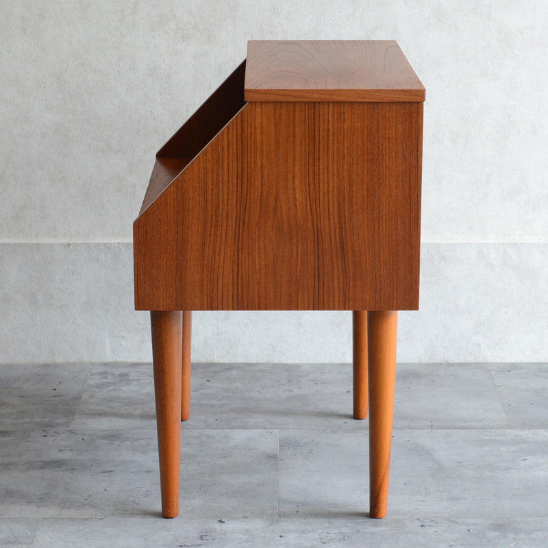 デンマーク ヴィンテージ スモールチェスト 02 オイル仕上げ サイドテーブル
