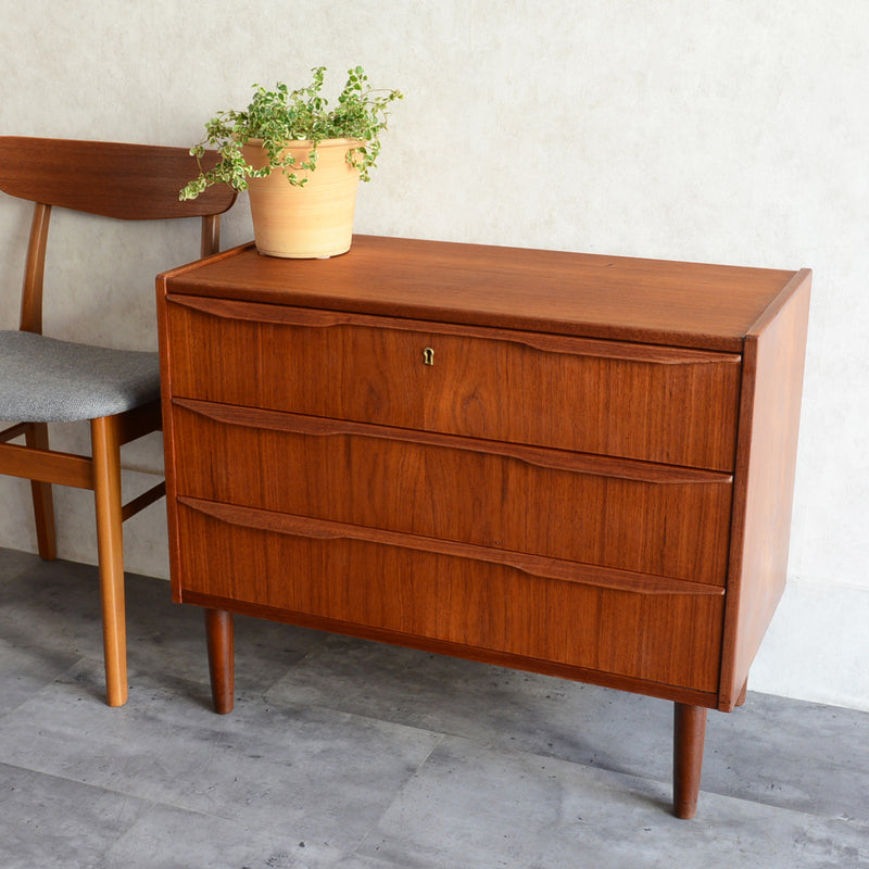 デンマークヴィンテージ  チーク３段チェスト 6-4(ウッドオイル仕上）