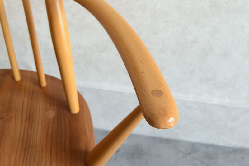 ERCOL　アーコール　アーム付ゴールドスミスチェア01