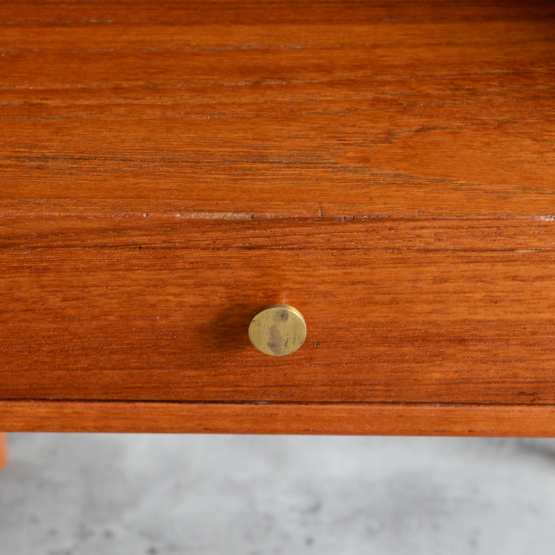 デンマーク ヴィンテージ スモールチェスト 02 オイル仕上げ サイドテーブル