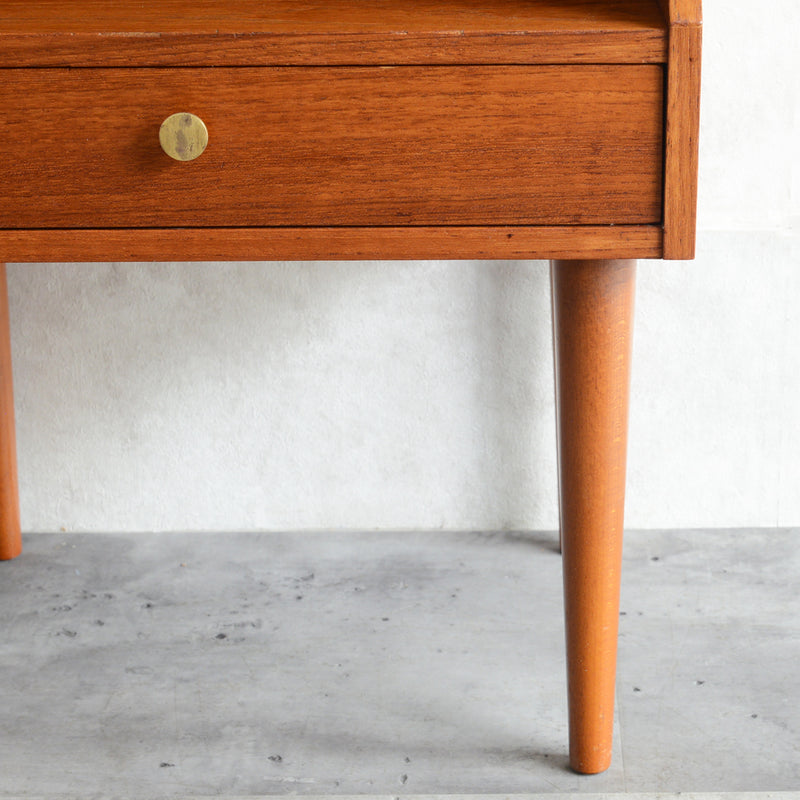 デンマーク ヴィンテージ スモールチェスト 02 オイル仕上げ サイドテーブル