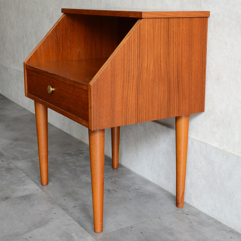 デンマーク ヴィンテージ スモールチェスト 02 オイル仕上げ サイドテーブル